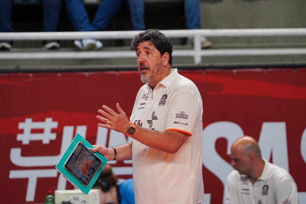 O técnico Luizomar