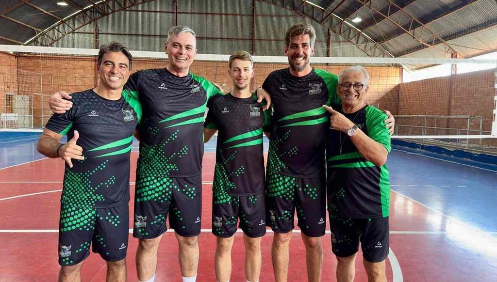 Equipe da Escola de Vôlei Evandro Batista
