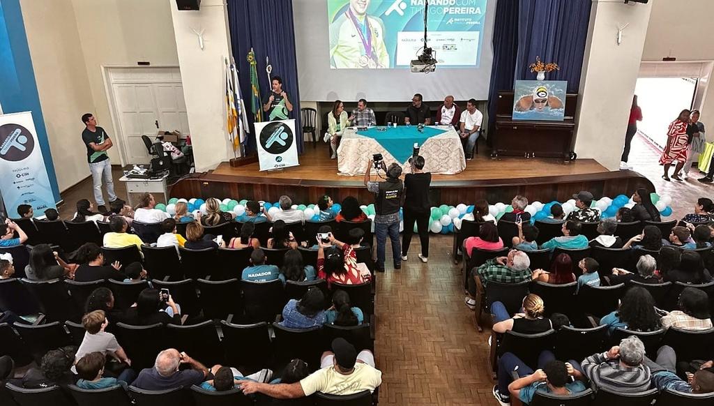 Projeto Nadando com Thiago Pereira 2025 em Volta Redonda