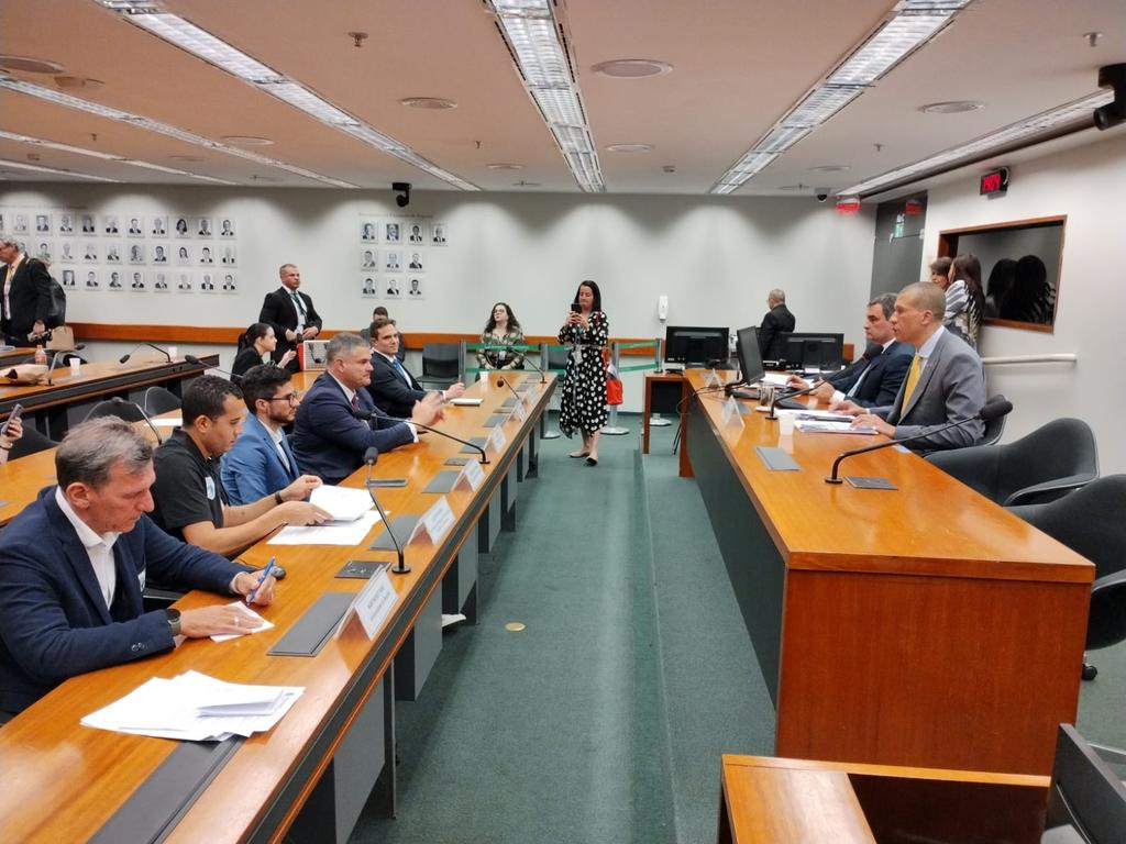 Audiência na Câmara dos Deputados sobre regras de uso de pistas de atletismo