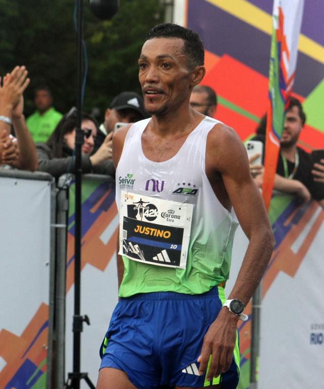 Justino foi o melhor brasileiro na Maratona do Rio